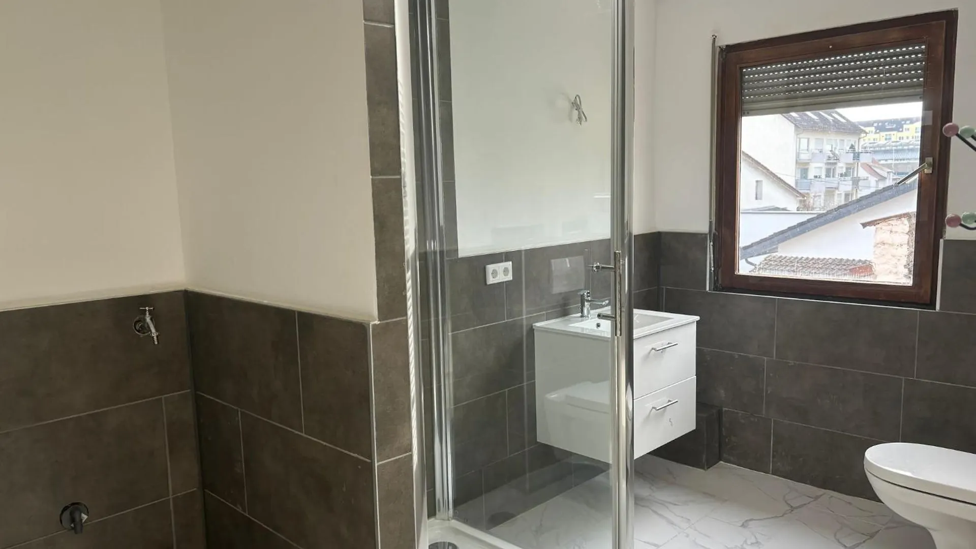 Neu-Isenburg 2 X Zimmerwohnung Dg 0*,  Germany