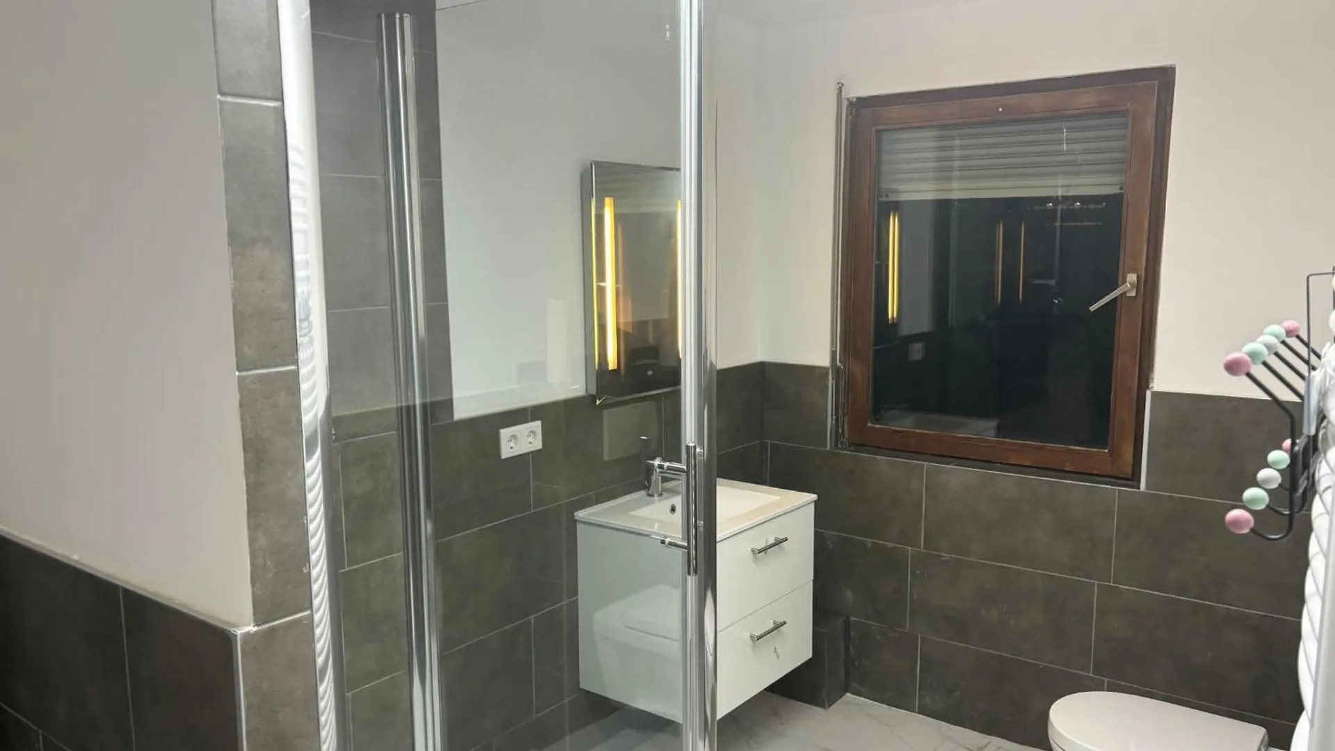 Apartment Neu-Isenburg 2 X Zimmerwohnung Dg